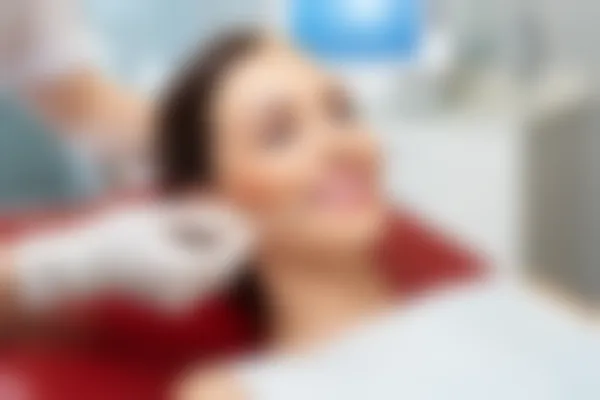 上海悦康口腔医生团队实力如何？真实用户分享与评价，助您了解口腔正畸与种植牙服务