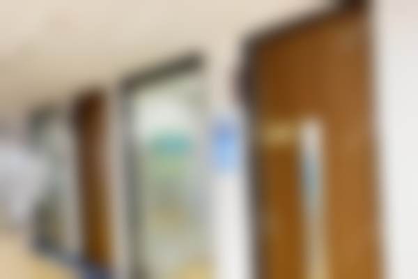 二、上海宏康口腔科的正规医生团队