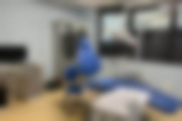 重庆美悦口腔诊所医生团队及骨干医生简介