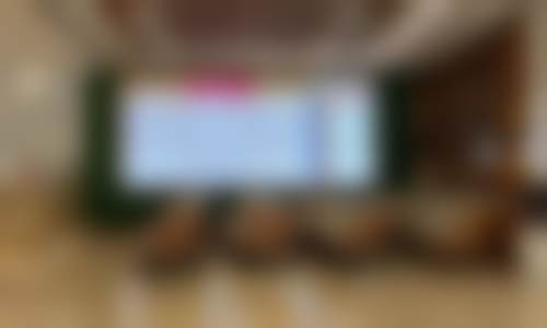 成都新桥口腔医院（衣冠庙店）易华波会不会亲自做手术？当然会！他是种植专科主任，多次直播主刀种牙手术！ 