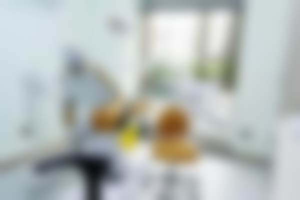 五、浙江海宁圣麦口腔门诊部(海宁海昌南路店）医生团队构成