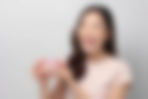 牙不齐可以做烤瓷牙吗？轻度不齐且少量牙齿不整齐时答案是肯定的
